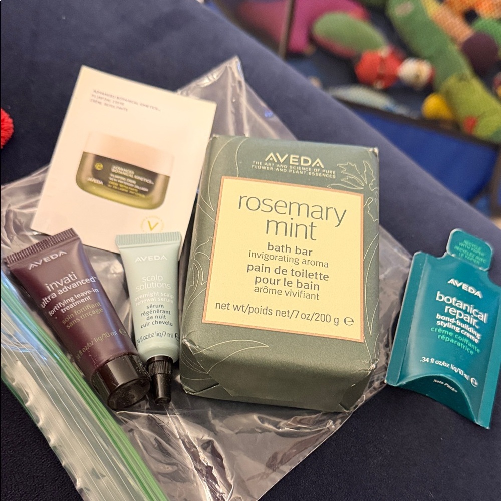 AVEDA Rosemary Mint Bath Bar and Botanical Skincare Set